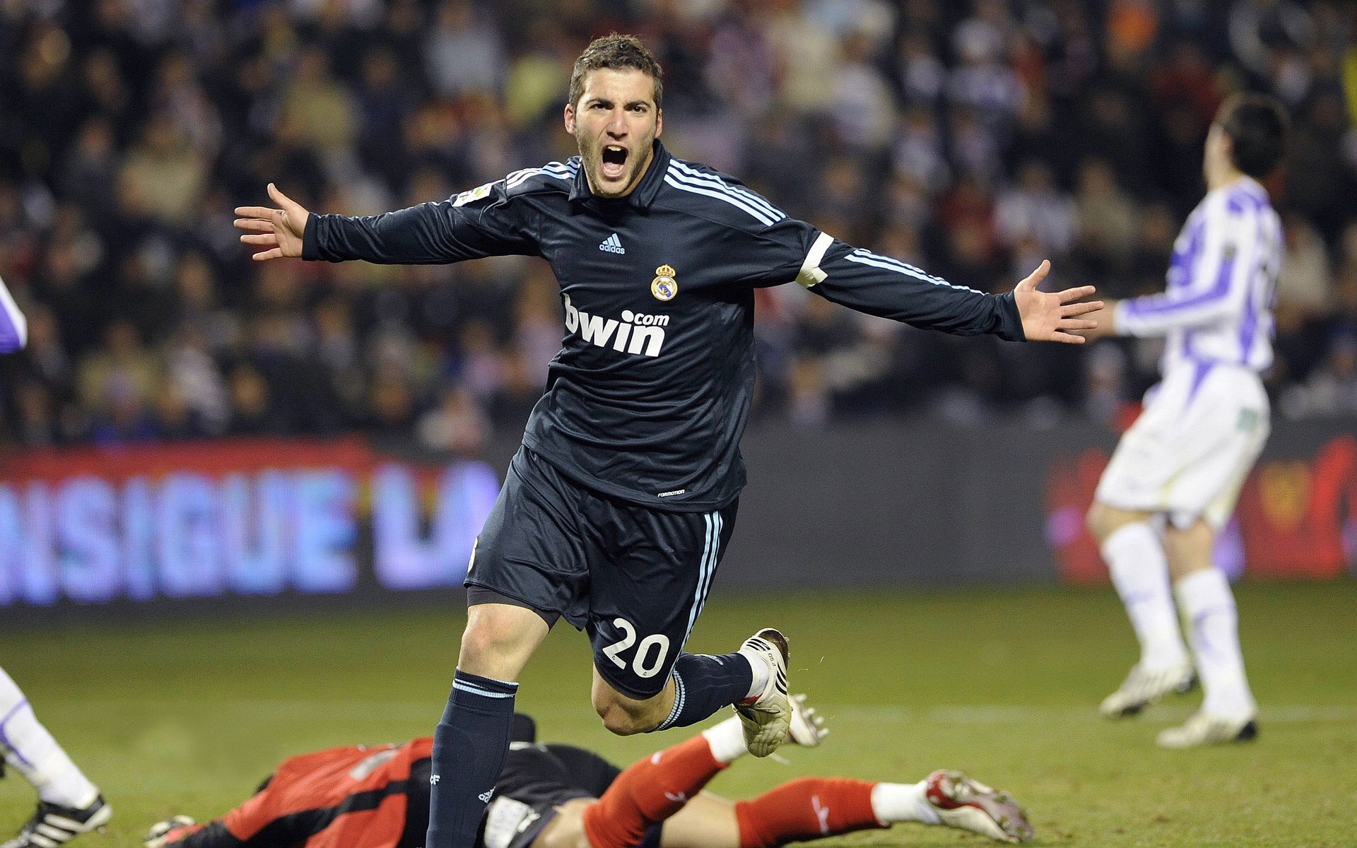 伤病潮冲击西甲,球队调整阵容应对,西甲各队阵容